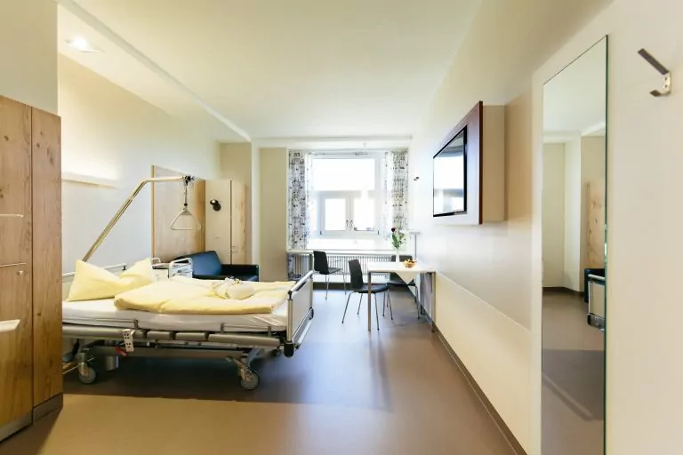 Палата в ортопедическом центре Германии - лечение в Германии